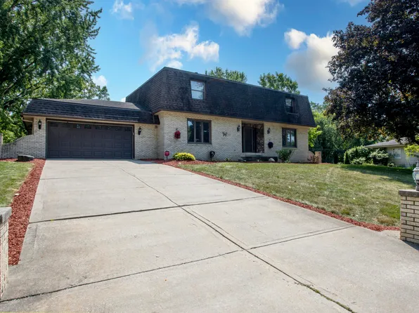 5188 W Laxita Dr, La Porte, IN 46350