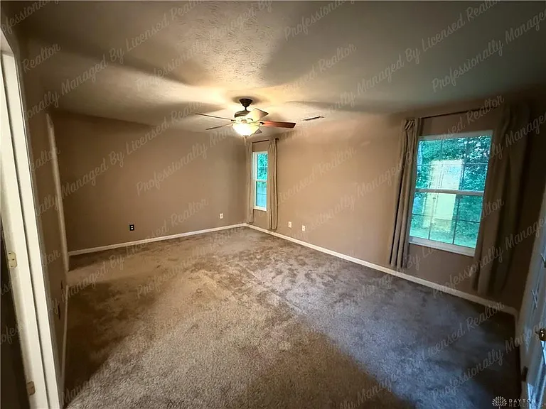 3433 Surry Ridge Way — Photo 25