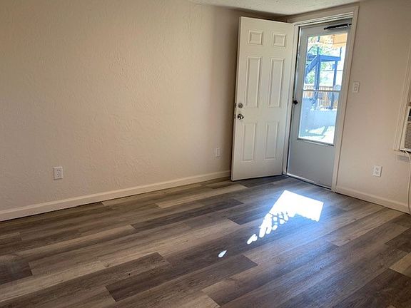 2nd image of 306 NW 16th St #5778099E2