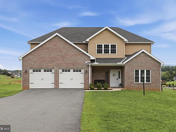2nd image of 1881 Carrera Dr