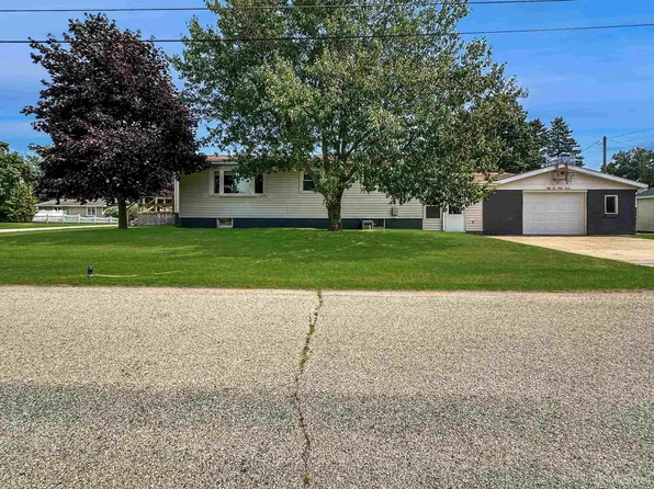 5667 1st Ave N, Wells, MI 49894