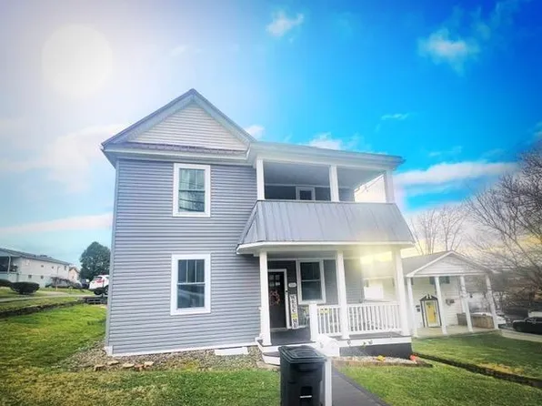 704 Market St, Fairmont, WV 26554