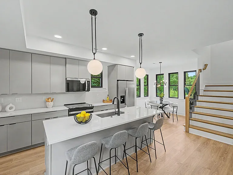 6717 Tracy Ave — Photo 12