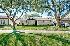 Building Photo - 12415 Nova Dr
