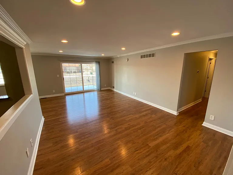 6157 Orchard Lake Rd #201 — Photo 4