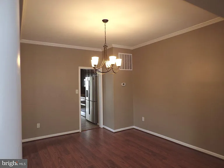 6624 Thurlton Dr — Photo 5
