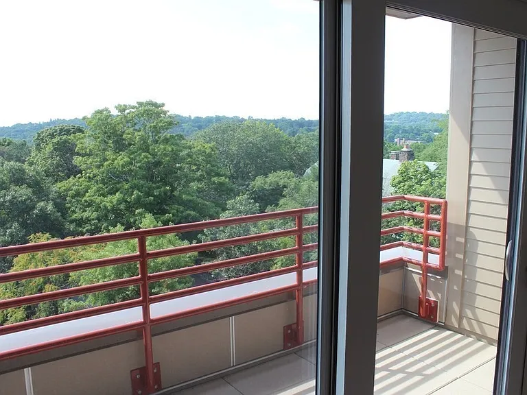 1650 Commonwealth Ave #505 — Photo 2