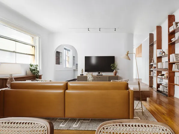 380 Riverside Drive image 4 of 17