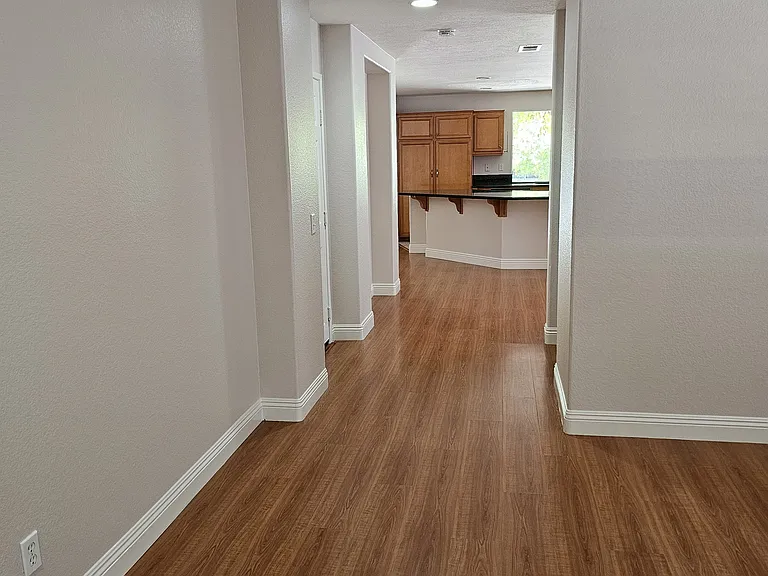 233 Canyon Creek Way — Photo 2