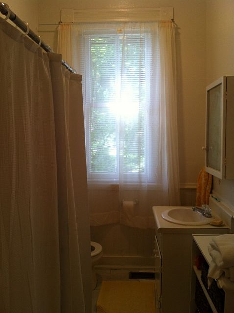 1st image of 207 N 28th St APT A