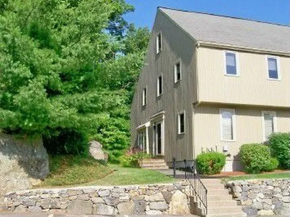 17 Deer Path APT 1, Maynard, MA 01754