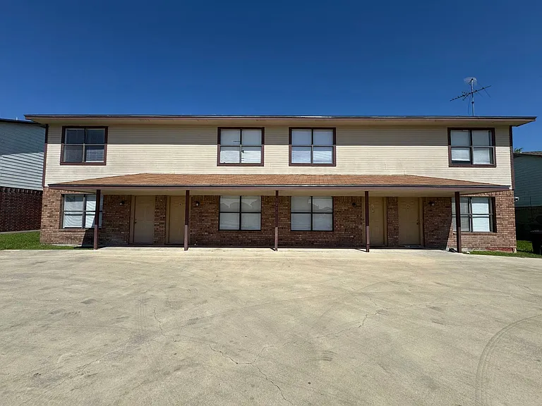 1210 Monroe Lp — Photo 24