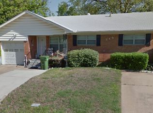 748 Henson Dr, Hurst, TX 76053