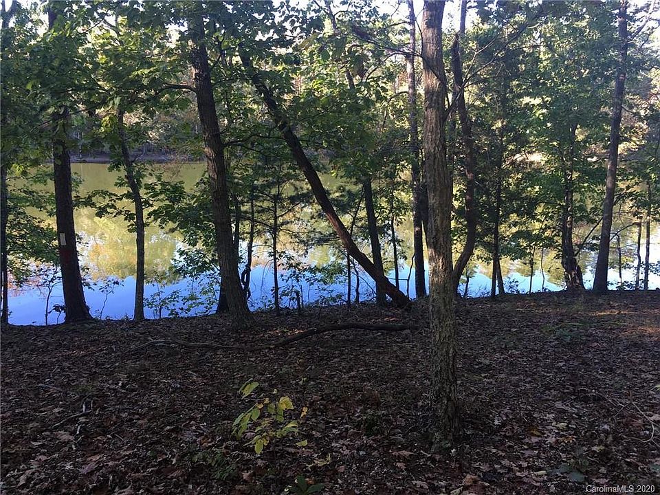 1st image of 471 Harbor Dr E