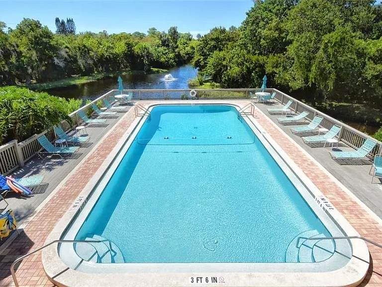 236 Woodland Dr — Photo 20