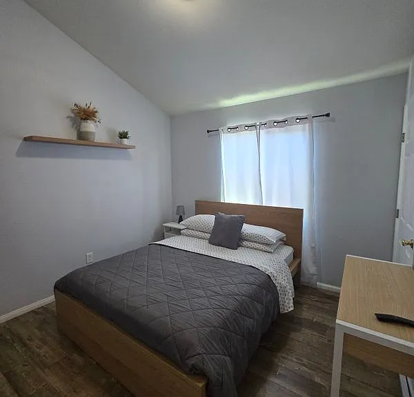 10508 S Freeman Ave #B — Photo 3
