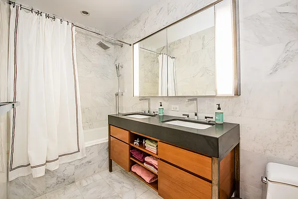 Rented by Douglas Elliman | media 19