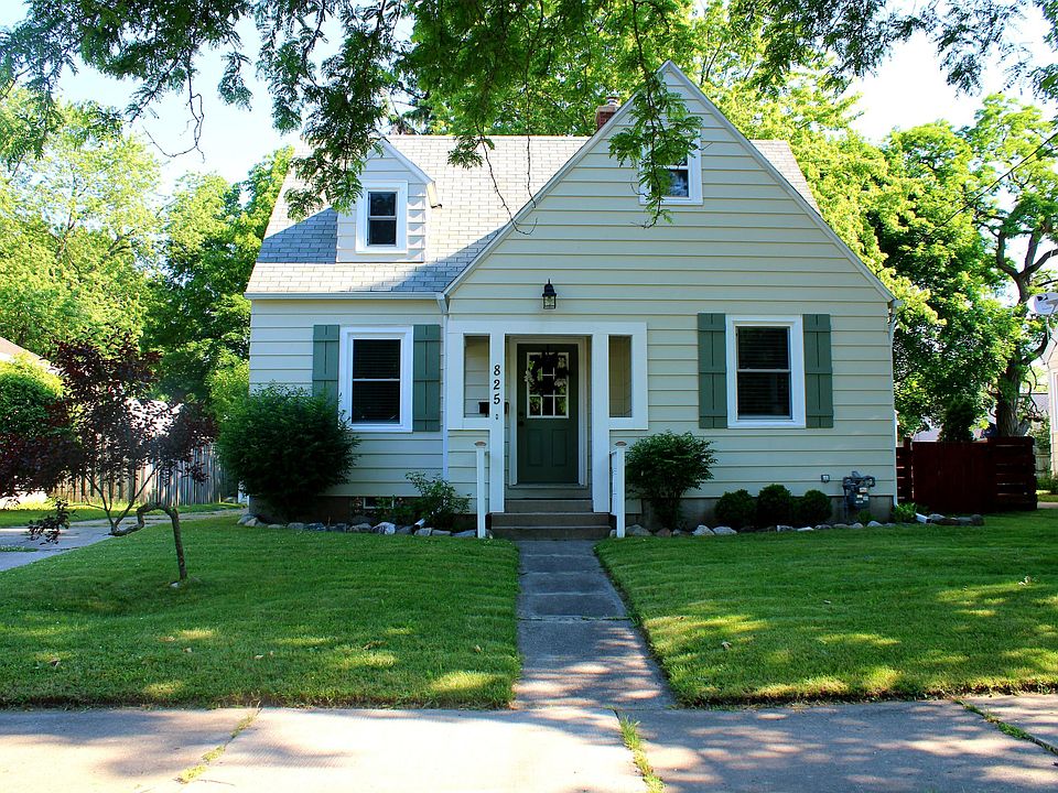 1st image of 825 Aberdeen St NE