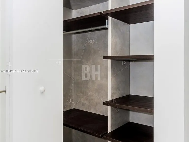 45 SW 9th St #3806 — Photo 6