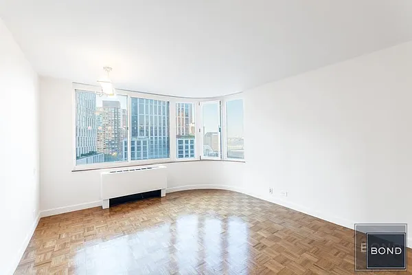 Rented by Bond New York | media 1