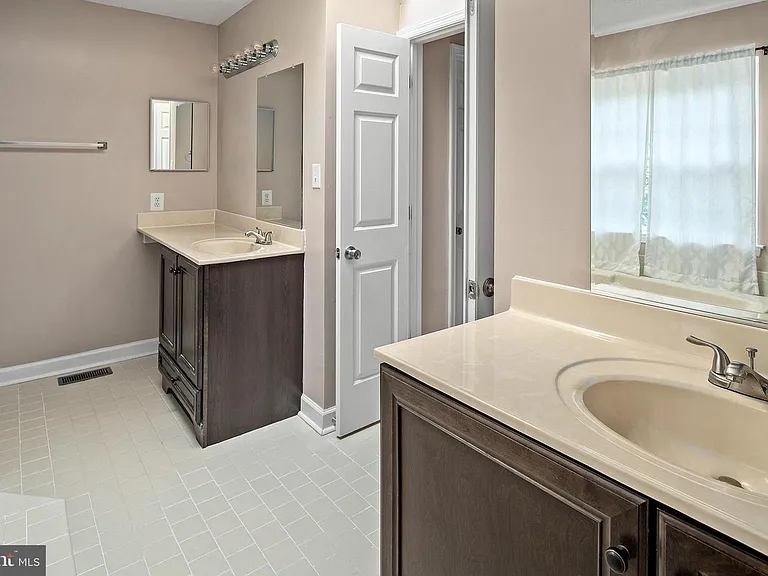 6193 Karas Walk — Photo 15