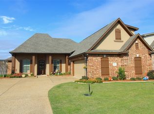 696 Dumaine Dr, Bossier City, LA 71111