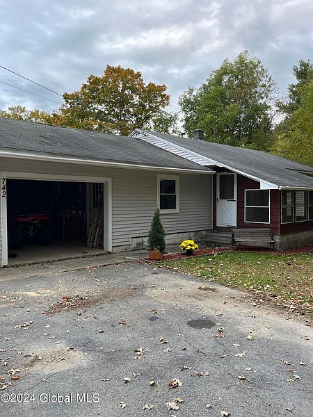 2nd image of 742 Dean Road