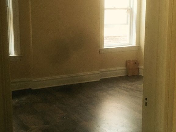 5th image of 4008 Sullivan Ave