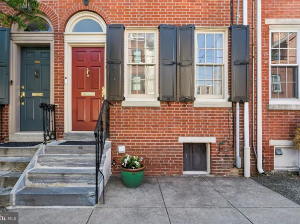 136 Kenilworth St, Philadelphia, PA 19147