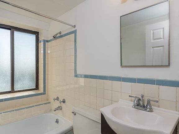 4th image of 5316-303 Savoy Ct