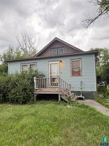 608 W 14th Ave, Mitchell, SD, 57301