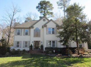 105 Blue Heron Dr, Yorktown, VA 23692