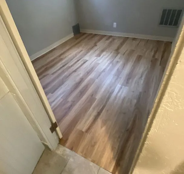 1002-B100 Everett St — Photo 11
