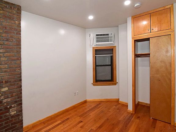4th image of 54 E Broadway