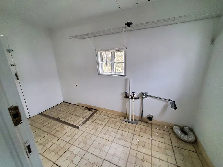 203 Meridith St — Photo 7