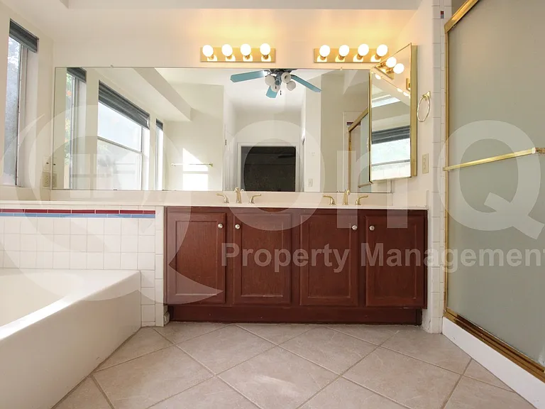 315 W Marconi Ave — Photo 18