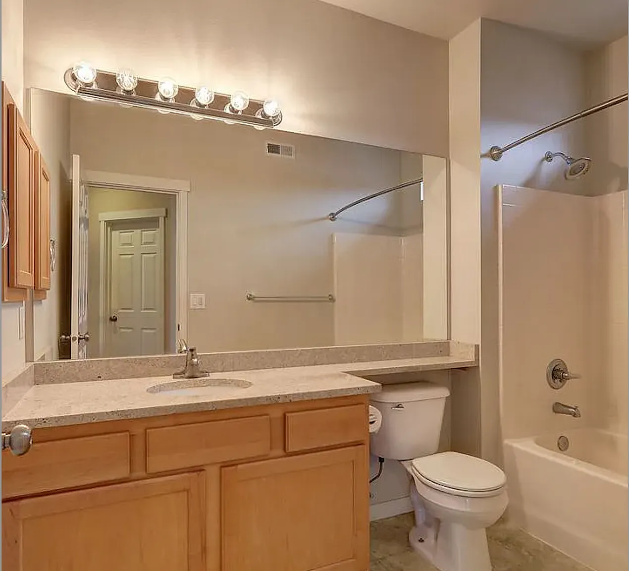 2 bed, 1387 sqft, $3,400 — Photo 4