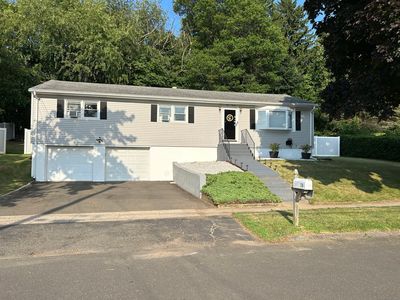 120 Del Drive, Stratford, CT, 06614