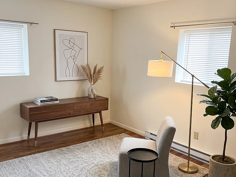 10 Scottfield Rd #B3 — Photo 2