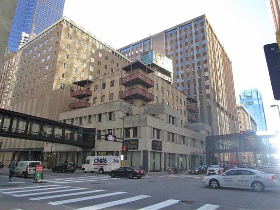 3rd image of 601 Marquette Ave APT 405