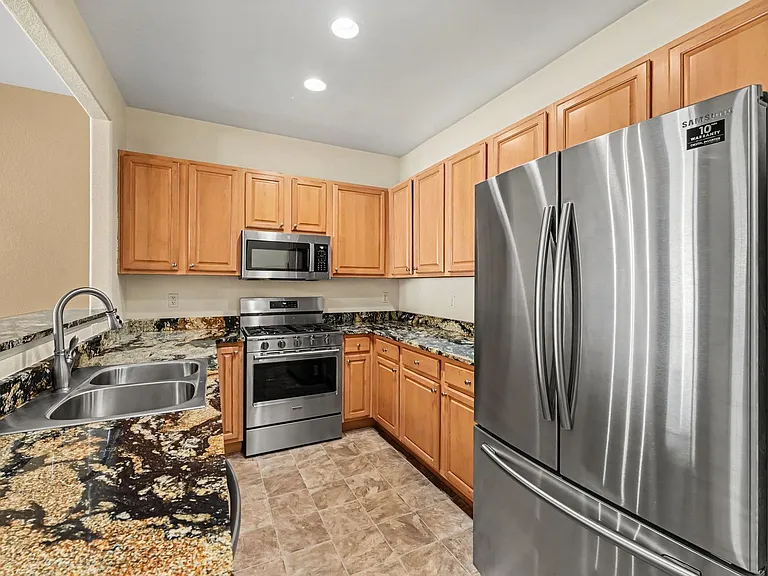 4452 S Auckland Ct — Photo 9