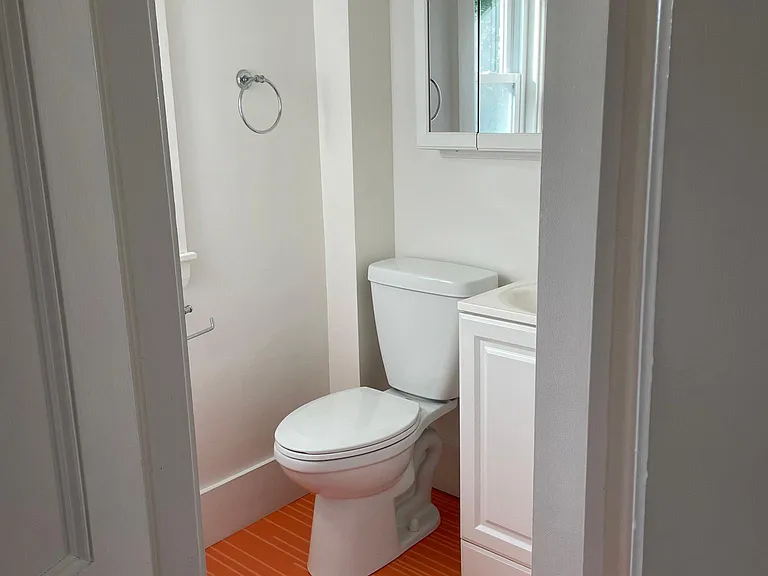 Upstairs bath #2 (shower)