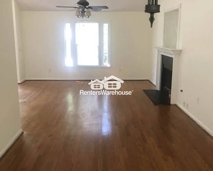 3564 Manchester Dr — Photo 6