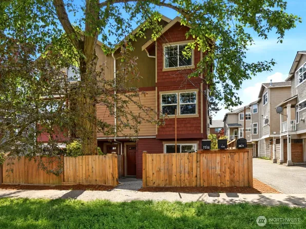 723 N 95th Street #A, Seattle, WA 98103