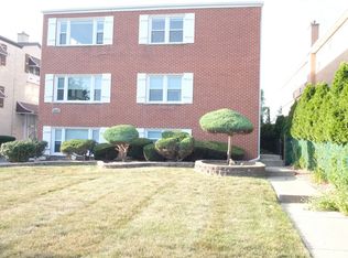 8418 W Oak Ave APT 3, Niles, IL 60714