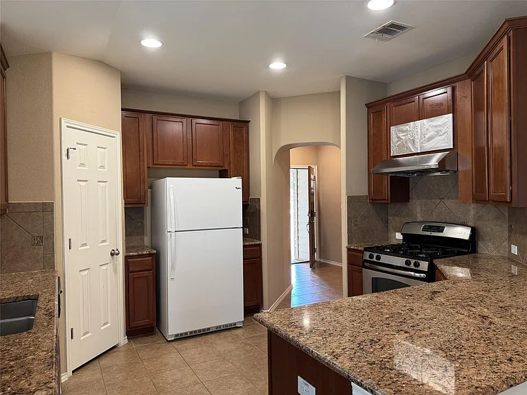 11217 McKinney Spring Dr — Photo 4