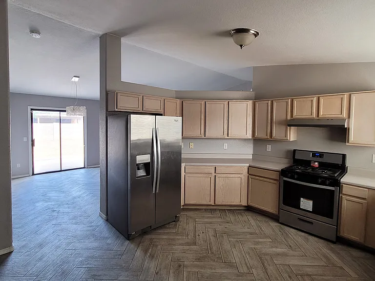4969 S Maltby Ct — Photo 4