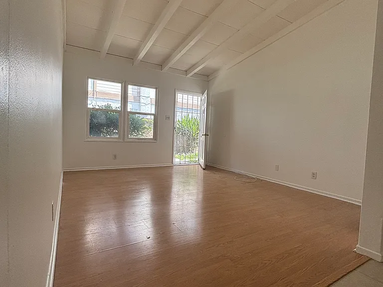 2218 Carnegie Ln #D — Photo 1