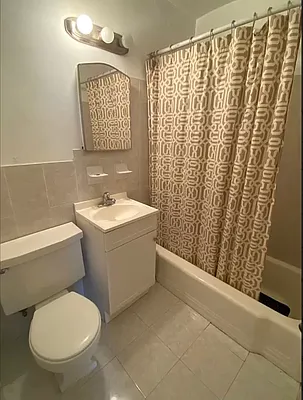 Rented by Green Line Realty | media 9