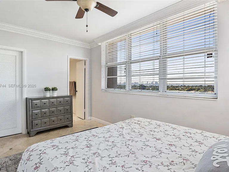 5825 Collins Ave #9C — Photo 16